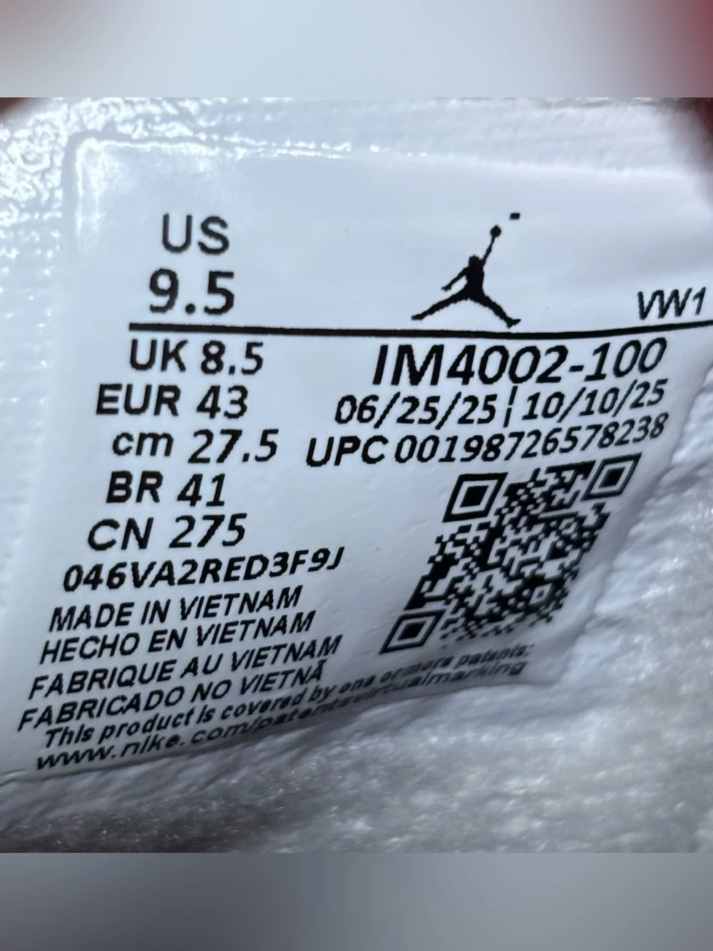 Jordan 4 Retro Flight Club 2026 Size 9.5